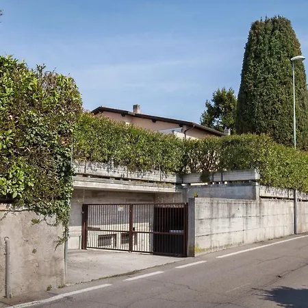 Montebaldo With Pool Гарда