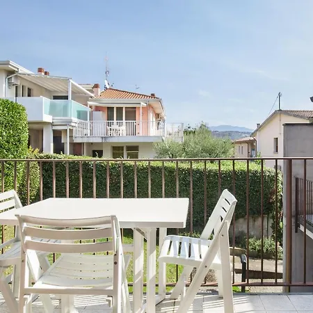 Montebaldo With Pool Apartment *