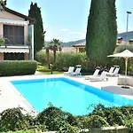 Montebaldo With Pool Apartmán *