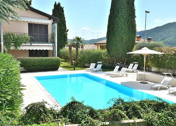 Montebaldo With Pool Apartamento *