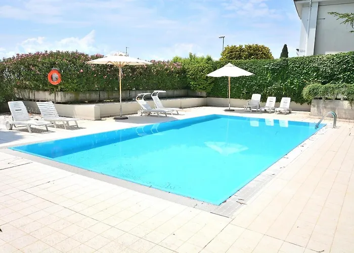 Montebaldo With Pool 公寓