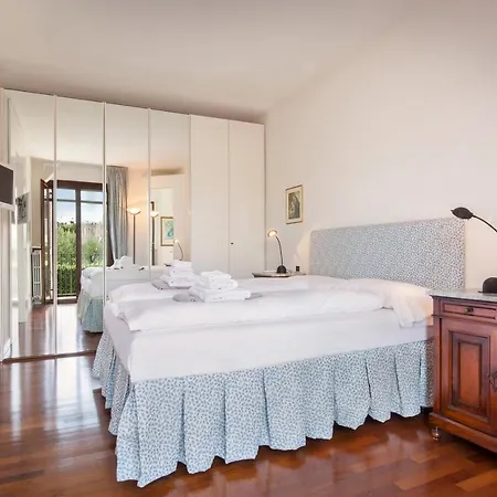 Montebaldo With Pool Garda (Verona)