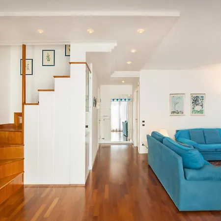 Montebaldo With Pool * Garda (Verona)